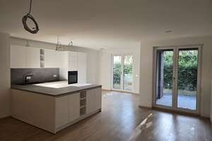 Drei-Zimmer-Gartenwohnung mit Einbauküche in hochwertiger Wohnanlage / Erstbezug nach Sanierung – Ulenbergstraße 1, 40223 Flehe, Düsseldorf – Vorschaubild 1