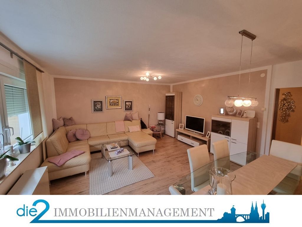 Helle 3Zimmerwohnung mit Balkon und EBK!
