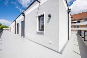 Hallo Sommer! Penthouse-Erstbezug, umlaufende Dachterrasse, bodentiefen Fenstern und Aufzug – Marbachstraße 12b, 81369 Mittersendling, München – Vorschaubild 3