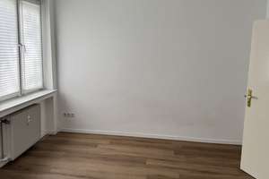 Gepflegte 3-Zimmer-Wohnung im 1. OG mit EBK im Herzen Bielefelds – Die vollständige Adresse der Immobilie erhältst du vom Anbieter., 33602 Mitte, Bielefeld – Vorschaubild 2