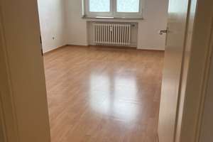 Lebendig wohnen in Rüttenscheid: 3,5-Zimmer-Wohnung mit Einbauküche – Rüttenscheider Straße 44, 45130 Rüttenscheid, Essen – Vorschaubild 3