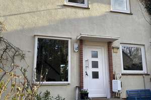 Attraktives Reihenmittelhaus in Hamburg-Volksdorf  - ohne Makler - – Die vollständige Adresse der Immobilie erhältst du vom Anbieter., 22359 Volksdorf, Hamburg – Vorschaubild 2
