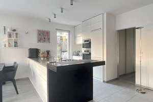 MODERN - ELEGANT - STYLISCH
Penthouse in Düsseldorf-Unterbach – Die vollständige Adresse der Immobilie erhältst du vom Anbieter., 40627 Unterbach, Düsseldorf – Vorschaubild 3