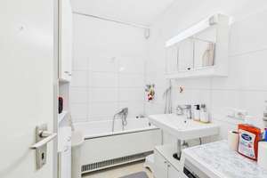 Modernisierte 3,5 Zimmer Wohnung in Regensburg Königswiesen zu verkaufen

 – 93051 Großprüfening-Dechbetten-Königswiesen, Regensburg – Vorschaubild 6