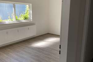 Perfekte 4er Studenten WG Wohnung mit 2 Balkonen & 2 Bädern in der Südstadt – Borchener Strasse 28, 33098 Kernstadt, Paderborn – Vorschaubild 4