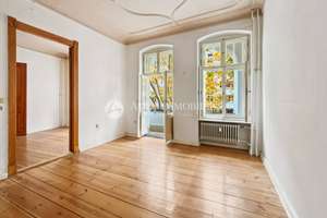 4-Zimmer-Altbau mit Stuck, hohen Decken, Dielenboden & viel Potenzial! – Beusselstr. 20, 10553 Moabit, Berlin – Vorschaubild 4