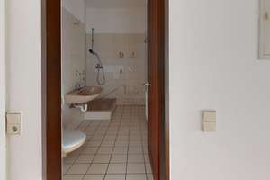 Charmante Wohnung mit Balkon & Tiefgaragenstellplatz – Die vollständige Adresse der Immobilie erhältst du vom Anbieter., 30559 Anderten, Hannover – Vorschaubild 4