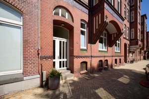 Altbau-Dachgeschosswohnung mit Kamin und privater Dachterrasse am Adolfplatz — 127m², provisionsfrei – Adolfplatz 14, 24105 Blücherplatz, Kiel – Vorschaubild 6