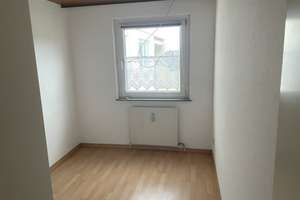Freie 3 ½-Zimmer Eigentumswohnung – Die vollständige Adresse der Immobilie erhältst du vom Anbieter., 70499 Giebel, Stuttgart – Vorschaubild 6