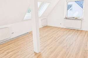 Modernes Familienhaus mit Wintergarten, großem Garten & Garage in ruhiger Lage – Die vollständige Adresse der Immobilie erhältst du vom Anbieter., 27478 Cuxhaven – Vorschaubild 7