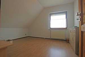 * Doppelhaushälfte * EBK * Duschbad * Gäste-WC * Terrasse * Carport * Garten mit Pool * u.v.m.
 – Herzogtum Lauenburg (Kreis) – Vorschaubild 7