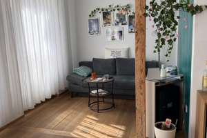 Eine sehr schöne und gepflegte Wohnung im Erdgeschoss. Bis zum Centrum sind ca.6 min. zu Fuß. Eink – Die vollständige Adresse der Immobilie erhältst du vom Anbieter., 90763 Nördliche Südstadt, Fürth – Vorschaubild 2