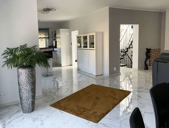 Lichtdurchflutetes Einfamilienhaus mit über 250m² Wohnnutzfläche - Bild 11
