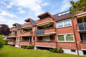 Gut geschnittene und bezugsfreie 2-Zimmer-Dachgeschossswohnung mit Balkon in Oldenburg/Eversten
