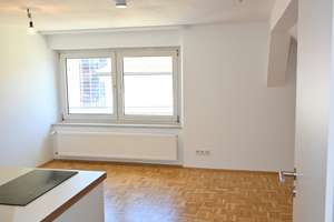 Stilvolle, zentralgelegene 2-Zimmer DG Wohnung in Regensburg