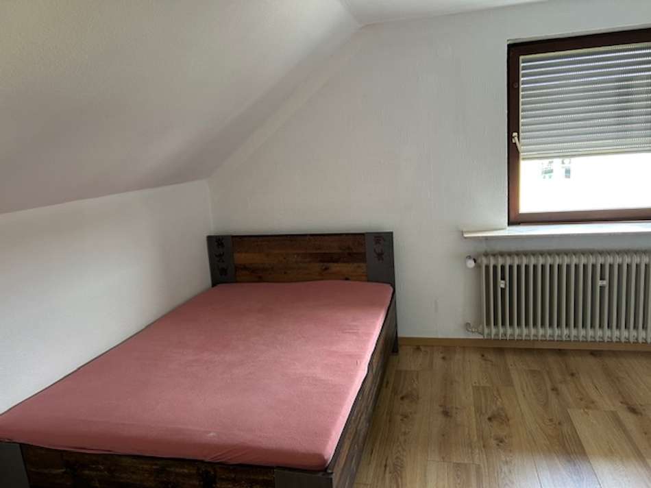 Schlafzimmer DG