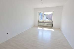 Ab sofort!! Großzügige 3-Zimmer-Wohnung mit zwei Balkonen! – Gemarkenstraße 27, 45147 Holsterhausen, Essen – Vorschaubild 2