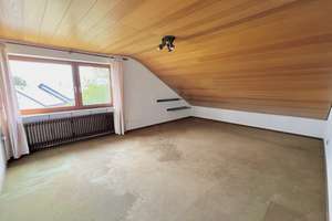 Familienidylle in Ortsrandlage – Charmantes Einfamilienhaus in Laichingen – Die vollständige Adresse der Immobilie erhältst du vom Anbieter., 89150 Laichingen – Vorschaubild 19