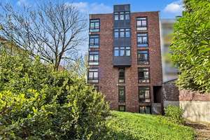 Großzügige 5-Zimmer-Eigentumswohnung mit ca. 108 m² und viel Gestaltungspotenzial in Mönchengladbach – Die vollständige Adresse der Immobilie erhältst du vom Anbieter., 41236 Rheydt, Mönchengladbach – Vorschaubild 2
