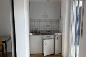 1-Zimmer Wohnung im 1. OG in Erlangen Zentrum – Die vollständige Adresse der Immobilie erhältst du vom Anbieter., 91052 Stubenloh, Erlangen – Vorschaubild 3