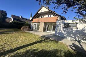 Attraktives 2-Fam.-Haus in Singen-Nordstadt, ab sofort frei. – Die vollständige Adresse der Immobilie erhältst du vom Anbieter., 78224 Singen (Hohentwiel) – Vorschaubild 1