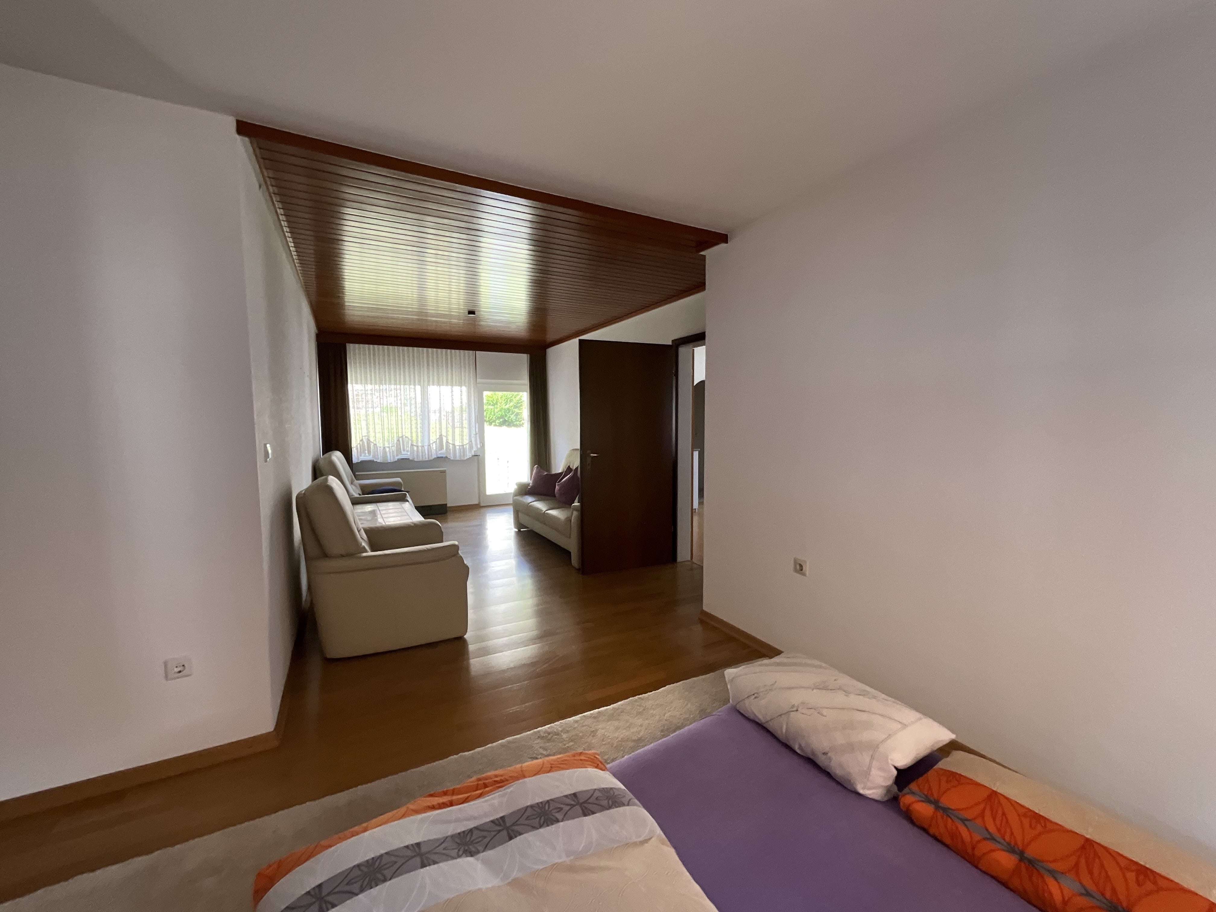 Immobilie in Bühlertal - Solide Substanz, viel Raum, großer Garten - machen Sie daraus Ihr Zuhause - Bild 7