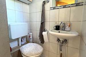 Heidenheim- Schnaitheim: Doppelhaushälfte, drei Wohneinheiten, Garten und Studio, zu verkaufen – Die vollständige Adresse der Immobilie erhältst du vom Anbieter., 89520 Heidenheim an der Brenz – Vorschaubild 9
