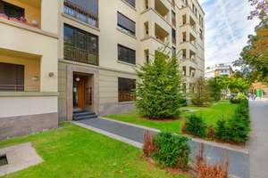 TOP LAGE im Westend -Schicke 2 ZKB - 70qm mit 2 Balkonen plus Keller