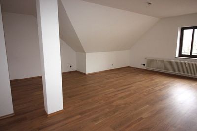 Geräumige 61 m² Eigentumswohnung mit Balkon im Zentrum von Deggendorf