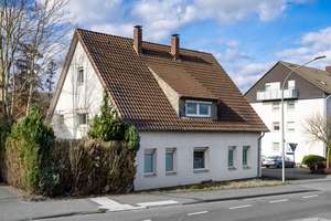Zweifamilienhaus mit vielfältigen Möglichkeiten! – Die vollständige Adresse der Immobilie erhältst du vom Anbieter., 33818 Leopoldshöhe – Vorschaubild 2