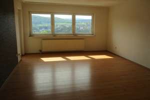 3 bis 4 Zimmer mit Balkon, 2. OG m. Aufzug, Hemer, Unter dem Asenberg 3 – Unter dem Asenberg 3, 58675 Hemer – Vorschaubild 6