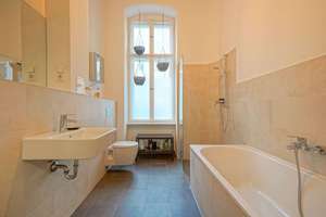 Wohnkomfort mit Charme – 3-Zimmer-Wohnung mit Balkon – Die vollständige Adresse der Immobilie erhältst du vom Anbieter., 12059 Neukölln (Ortsteil), Berlin – Vorschaubild 3