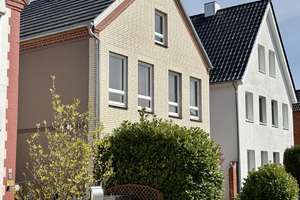 Buntes Wohnkonzept trifft Familienglück - Wohnen zwischen Wasser und Natur ... – Die vollständige Adresse der Immobilie erhältst du vom Anbieter., 23568 Schlutup, Lübeck – Vorschaubild 5