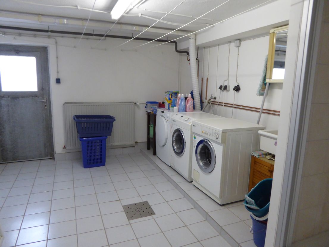 Ein Haus für die große Familie...V-E-R-K-A-U-F-T.. image