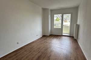 Sanierte 2 Zimmer Wohnung mit Balkon – Roßstr. 57, 40479 Düsseldorf – Vorschaubild 4