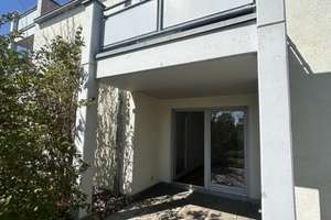 FREI - Hell und Sonnig, neue Einbauküche, Parkett, Terrasse, HSM - TG – Die vollständige Adresse der Immobilie erhältst du vom Anbieter., 70563 Heerstraße, Stuttgart – Vorschaubild 2