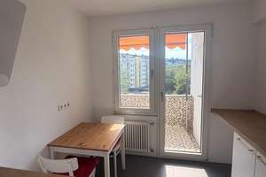 URBAN LIVING IN DÜSSELDORF-DÜSSELTAL: 3-ZIMMER MIT ZWEI BALKONEN – Brehmstr. 31a, 40293 Düsseltal, Düsseldorf – Vorschaubild 2