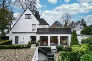 Stilvolle Villa im Essener Süden
Bevorzugte Lage oberhalb des Baldeneysees