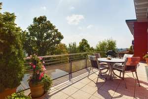 Lift direkt in die Wohnung! Exklusives & ruhiges Aukamm-Penthouse mit Panoramablick – Die vollständige Adresse der Immobilie erhältst du vom Anbieter., 65191 Sonnenberg, Wiesbaden – Vorschaubild 1