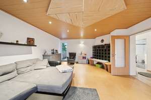 Haus mit Werkstatt, zwei Wohnungen und großer Terrasse – ideal für Familie und Kapitalanleger – Die vollständige Adresse der Immobilie erhältst du vom Anbieter., 84048 Mainburg – Vorschaubild 3