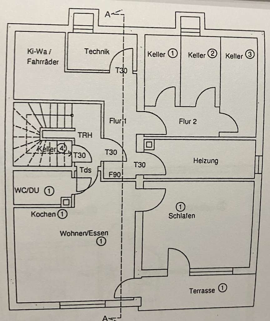 Immobilie in Esslingen am Neckar - 2-Zimmer Erdgeschosswohnung mit Terrasse und Garten in Esslingen am Neckar - Bild 0