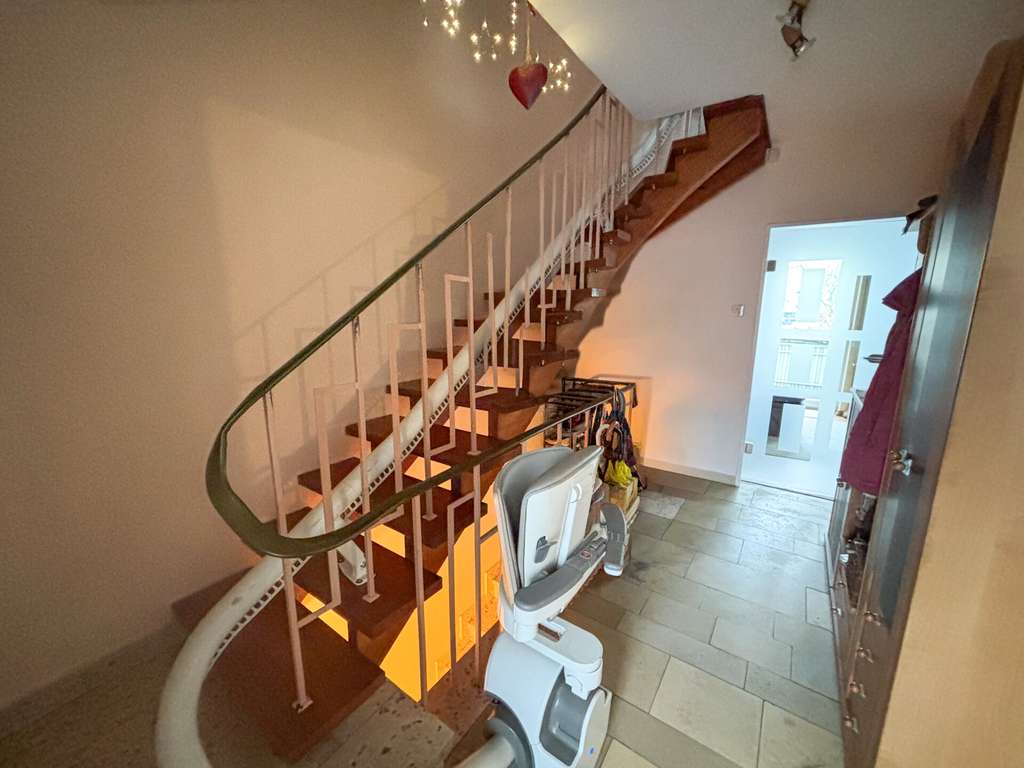 Immobilie in Daun - Gemütliches Reihenendhaus mit großzügigem Garten und viel Potenzial - Bild 1