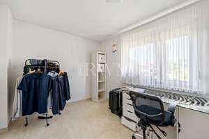 Hochwertig renovierte 5,5-Zimmer-Wohnung mit Balkon in grüner Umgebung (Stuttgart-Zuffenhausen) – 70439 Zuffenhausen-Frauensteg, Stuttgart – Vorschaubild 15