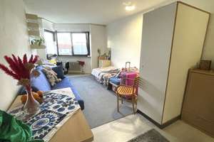 *Provisionsfrei* Gepflegte 1-Zimmer Wohnung + TG-Platz Nähe Universität!