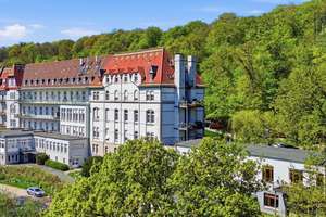 Sanierte Luxuswohnung am Zauberberg! Wohnen am Wald mit atemberaubenden Skyline-Blick! – Die vollständige Adresse der Immobilie erhältst du vom Anbieter., 65779 Kelkheim (Taunus) – Vorschaubild 1