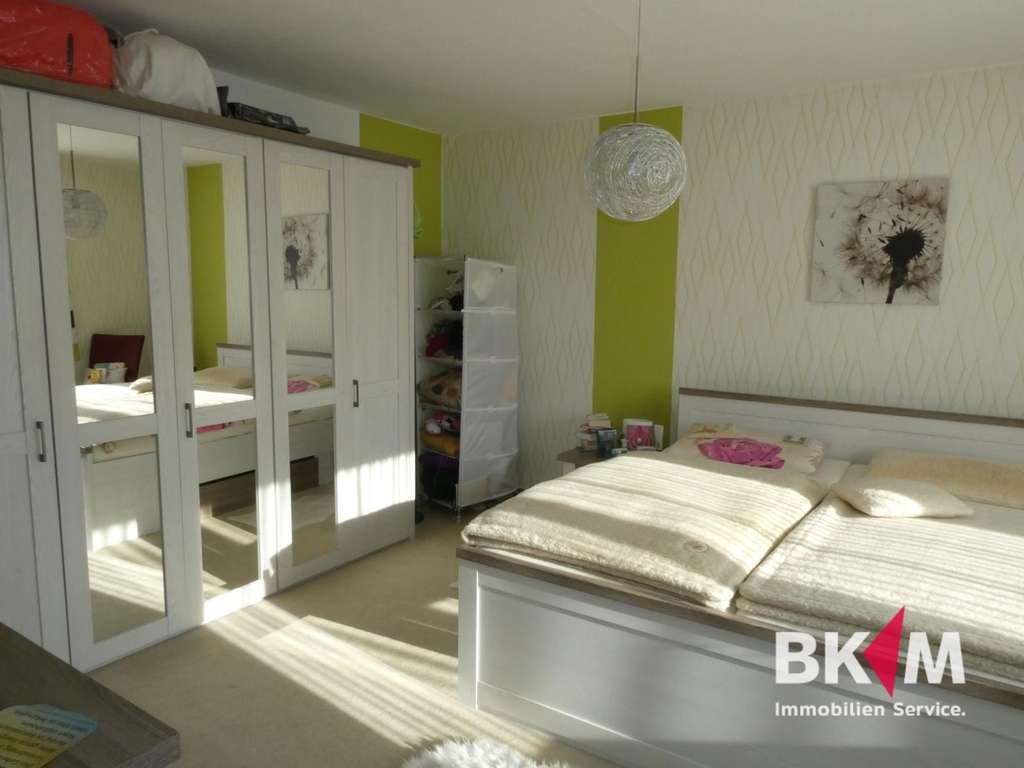 Immobilie in Waltershausen - Klein, gemütlich, familienfreundlich – Haus mit Kamin und grüner Oase - Bild 4