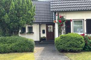Charmantes Einfamilienhaus mit großem Garten in ruhiger Lage in Düsseldorf-Eller – Die vollständige Adresse der Immobilie erhältst du vom Anbieter., 40229 Eller, Düsseldorf – Vorschaubild 2