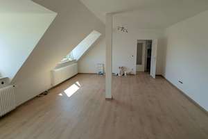 top renovierte 1-Zimmer-DG-Wohnung im Ortskern von Hemelingen – Die vollständige Adresse der Immobilie erhältst du vom Anbieter., 28309 Hemelingen (Ortsteil), Bremen – Vorschaubild 3