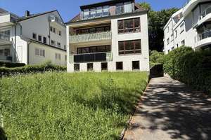 2 Zimmer Dachgeschosswohnung mit Südbalkon in bester Wohnlage
