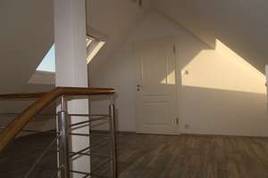 Exklusive Maisonette mit offener Galerie, Dachterrasse, Feld-/Waldblick & Carport  – Tückingstraße 10, 58135 Haspe-Ost, Hagen – Vorschaubild 9